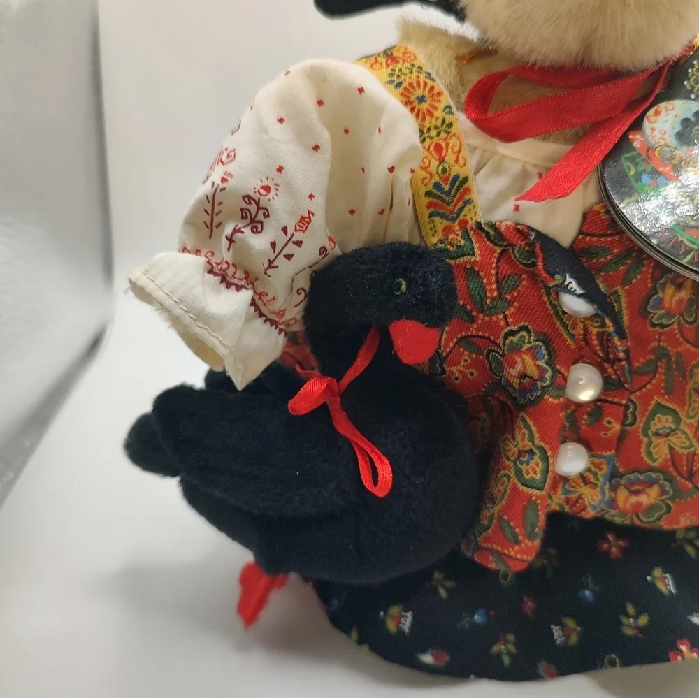Muffy VanderBear, Czarina Muffina and the Enchanted Swan Bear! - Picture 9 of 9